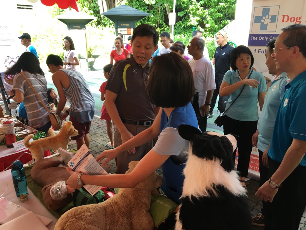 Dog First Aid’s talk and demonstration at Paws & Furs, Tanjong Pagar GRC & Radin Mas SMC, December 2017