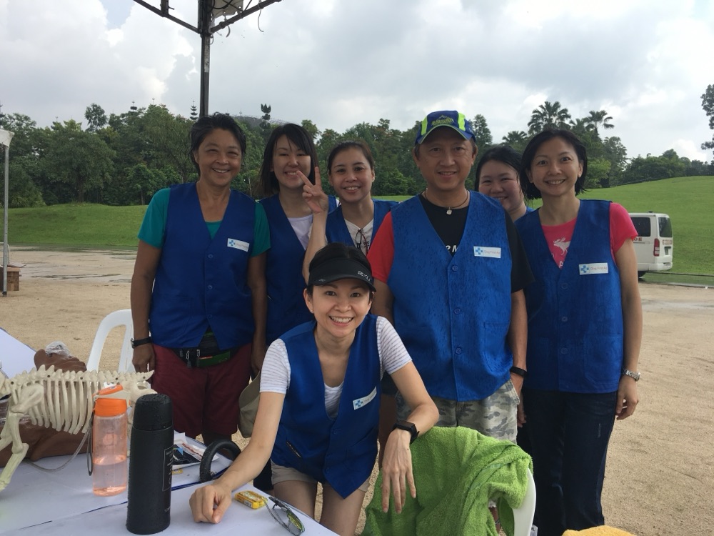 Dog First Aid’s Canine First Responder team at Walk-a-Paw, Gardens by the Bay, October 2018